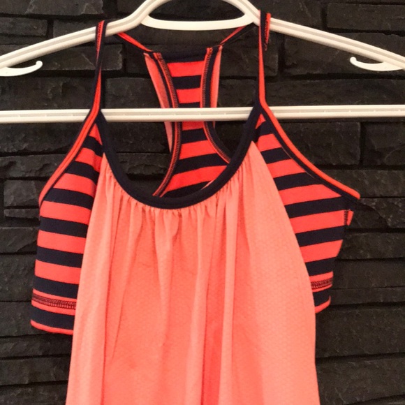 Lululemon tank w built in bra - Picture 3 of 3